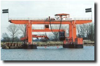 Schwimmbagger Typ Portalgerüst